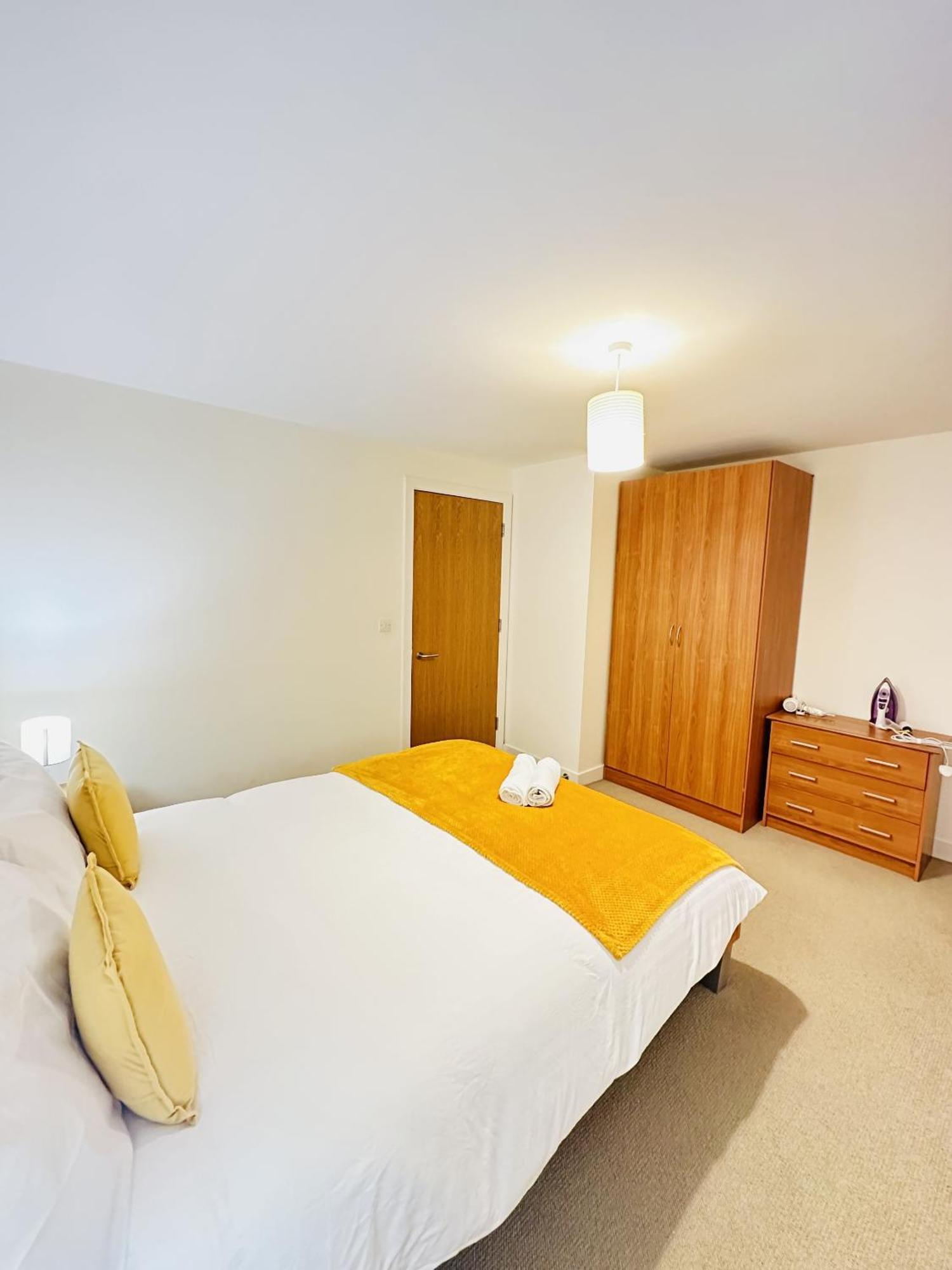 Cosy Modern Tower Bridge Apartment Лондон Стая снимка