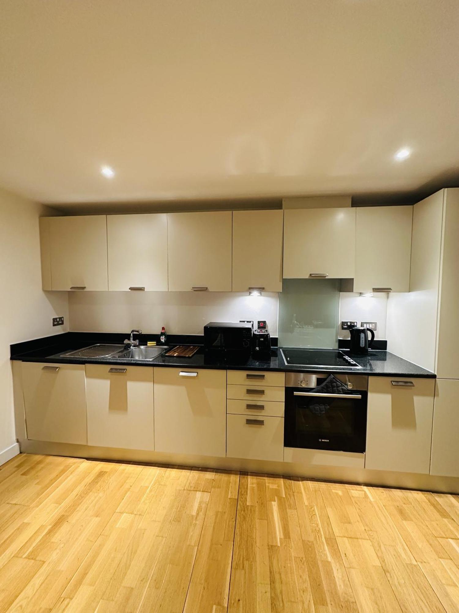 Cosy Modern Tower Bridge Apartment Лондон Стая снимка