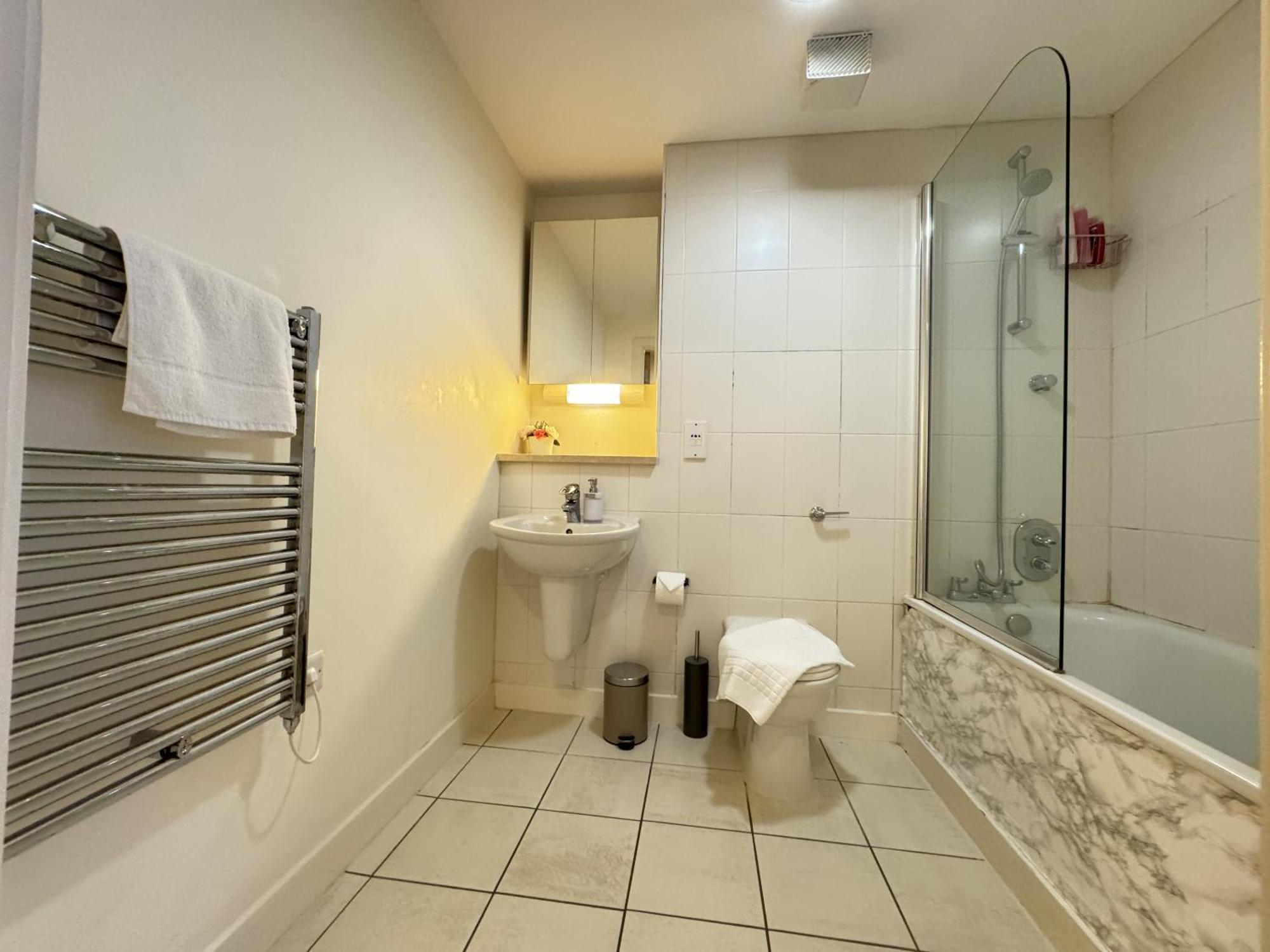 Cosy Modern Tower Bridge Apartment Лондон Екстериор снимка