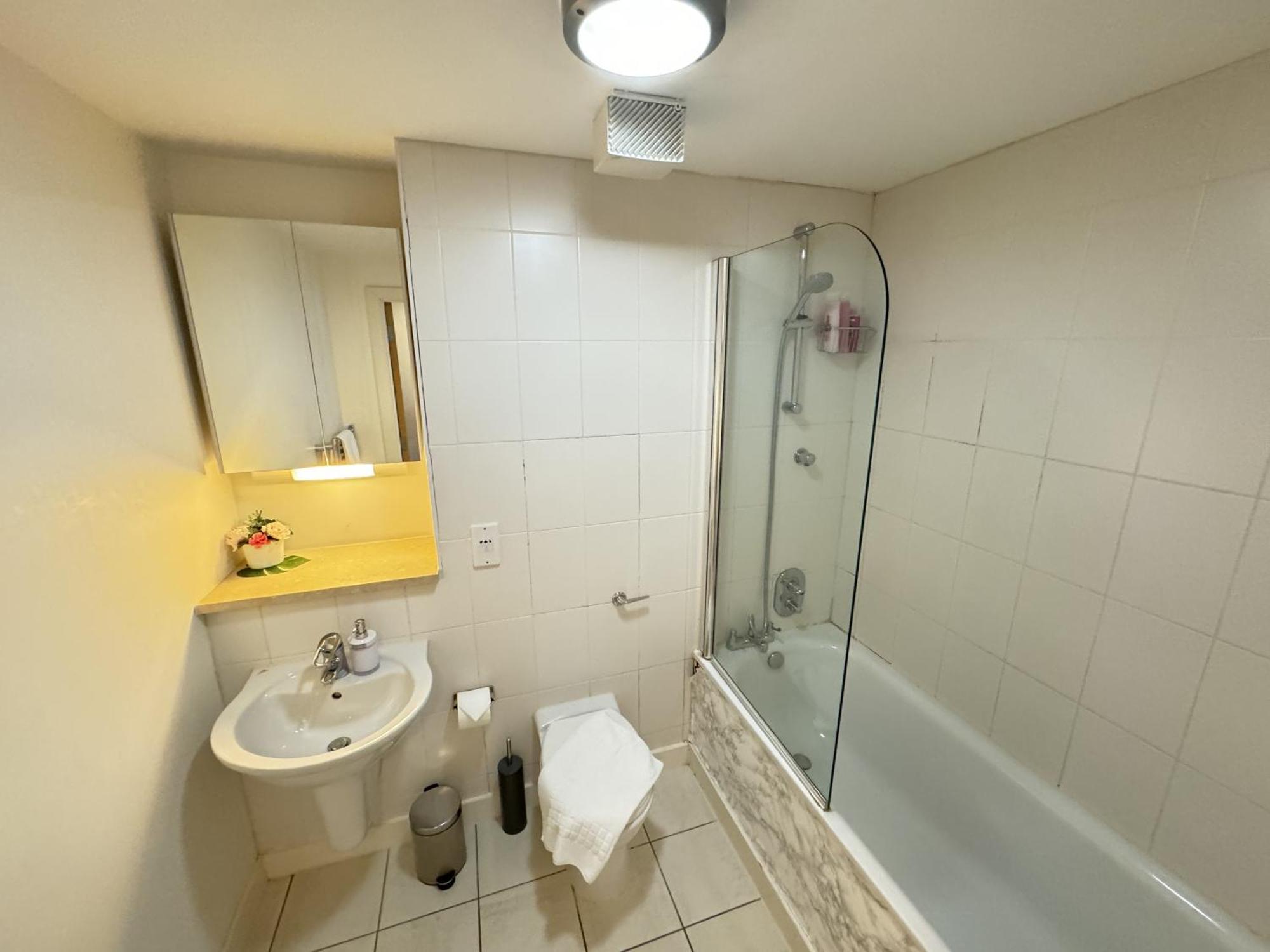 Cosy Modern Tower Bridge Apartment Лондон Екстериор снимка